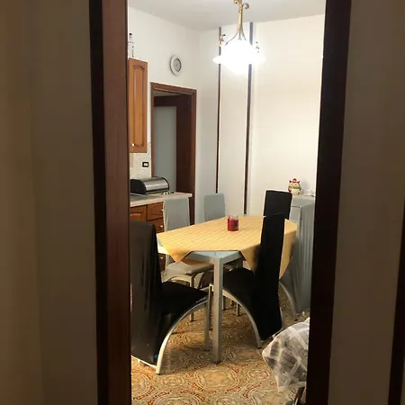Holiday home Lido San Giovanni Via Savonarola 37f *
